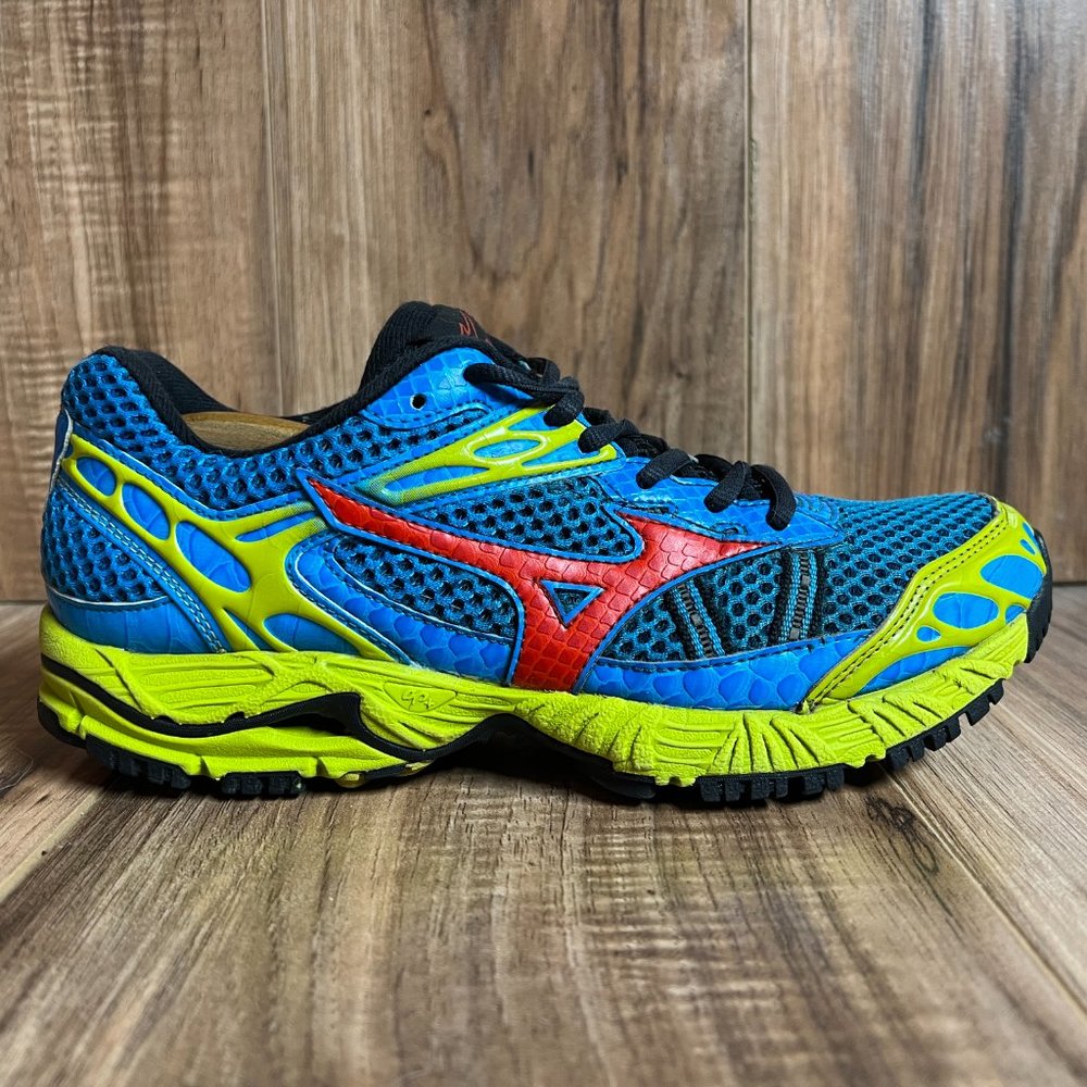 Mizuno Wave Ascend 7 Womens Running Shoes Blue Red Yellow Athletic Size 8.5